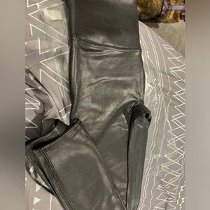 NWT Spanx Faux Leather Leggings med tall